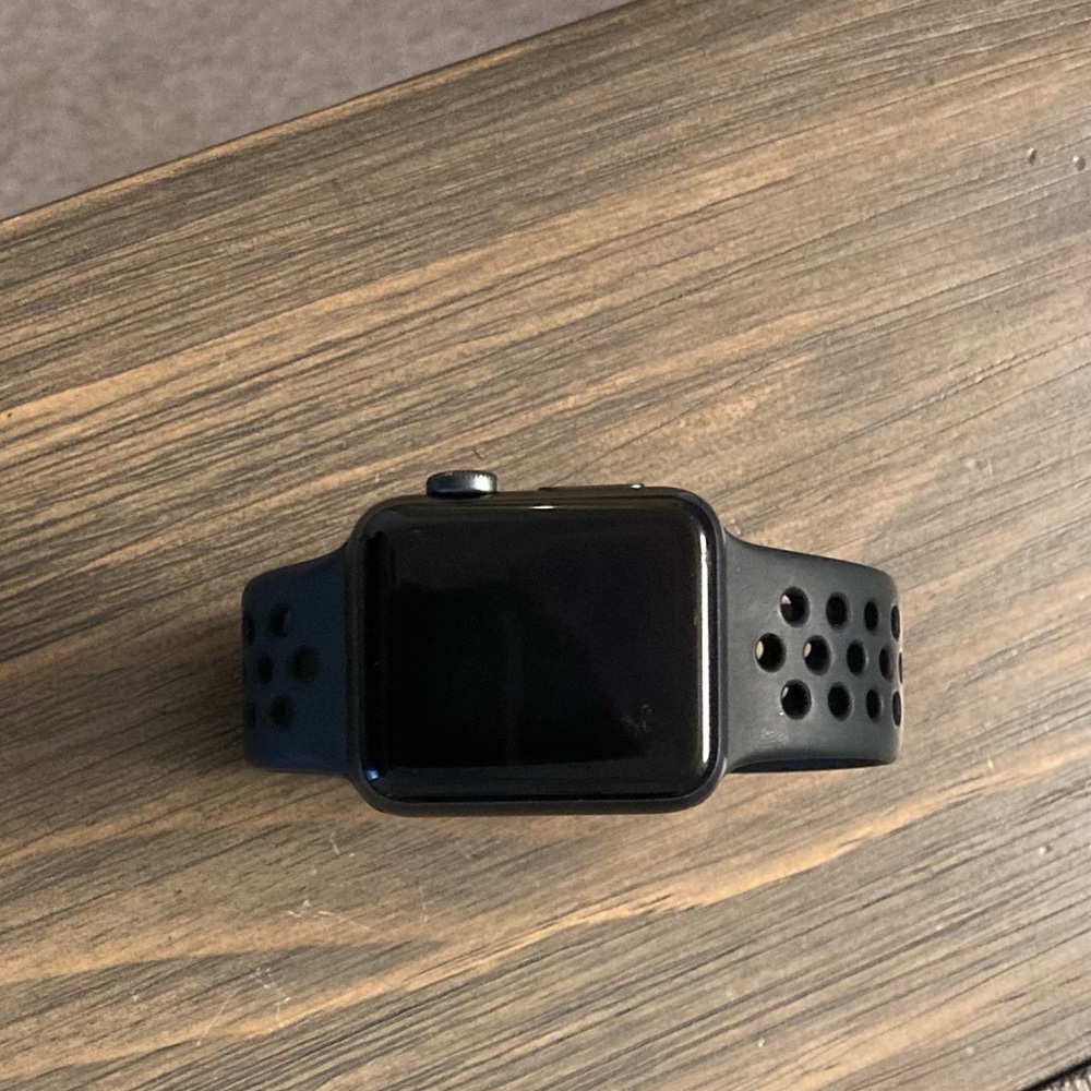 nike series 3 apple watch - used